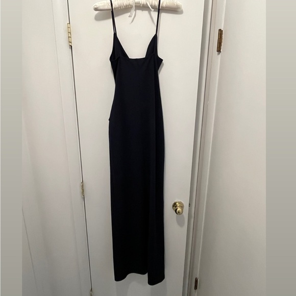 LuLu’s Long navy formal dress size XS - Picture 3 of 6